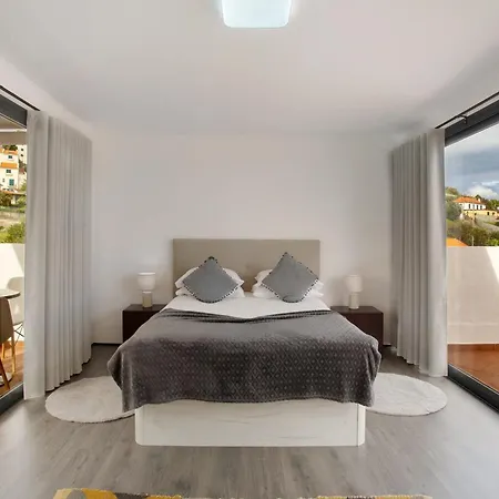 Lolita Com Terraco Apartmán